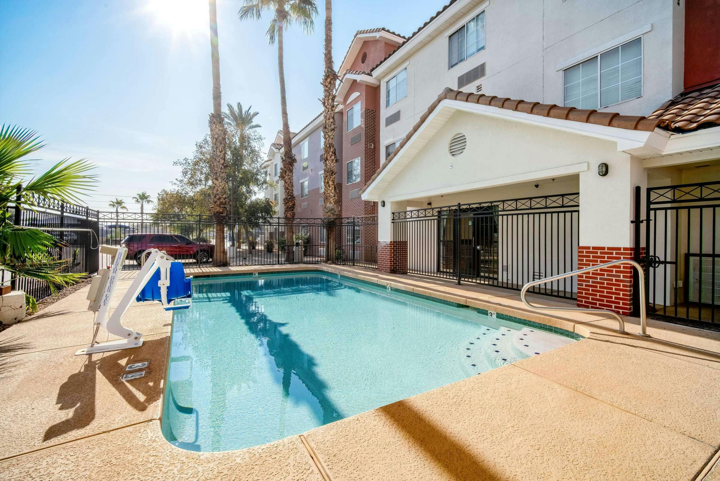 Hotel Baymont Chandler I-10 photo 3