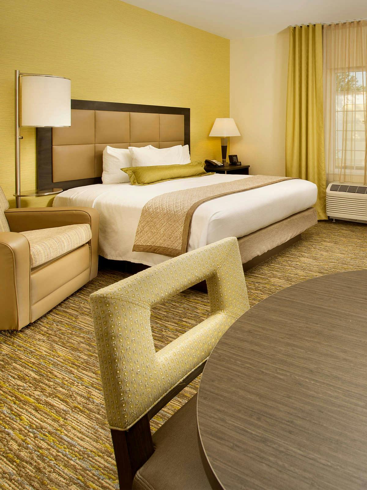 Hotel Candlewood Suites Alexandria photo 1