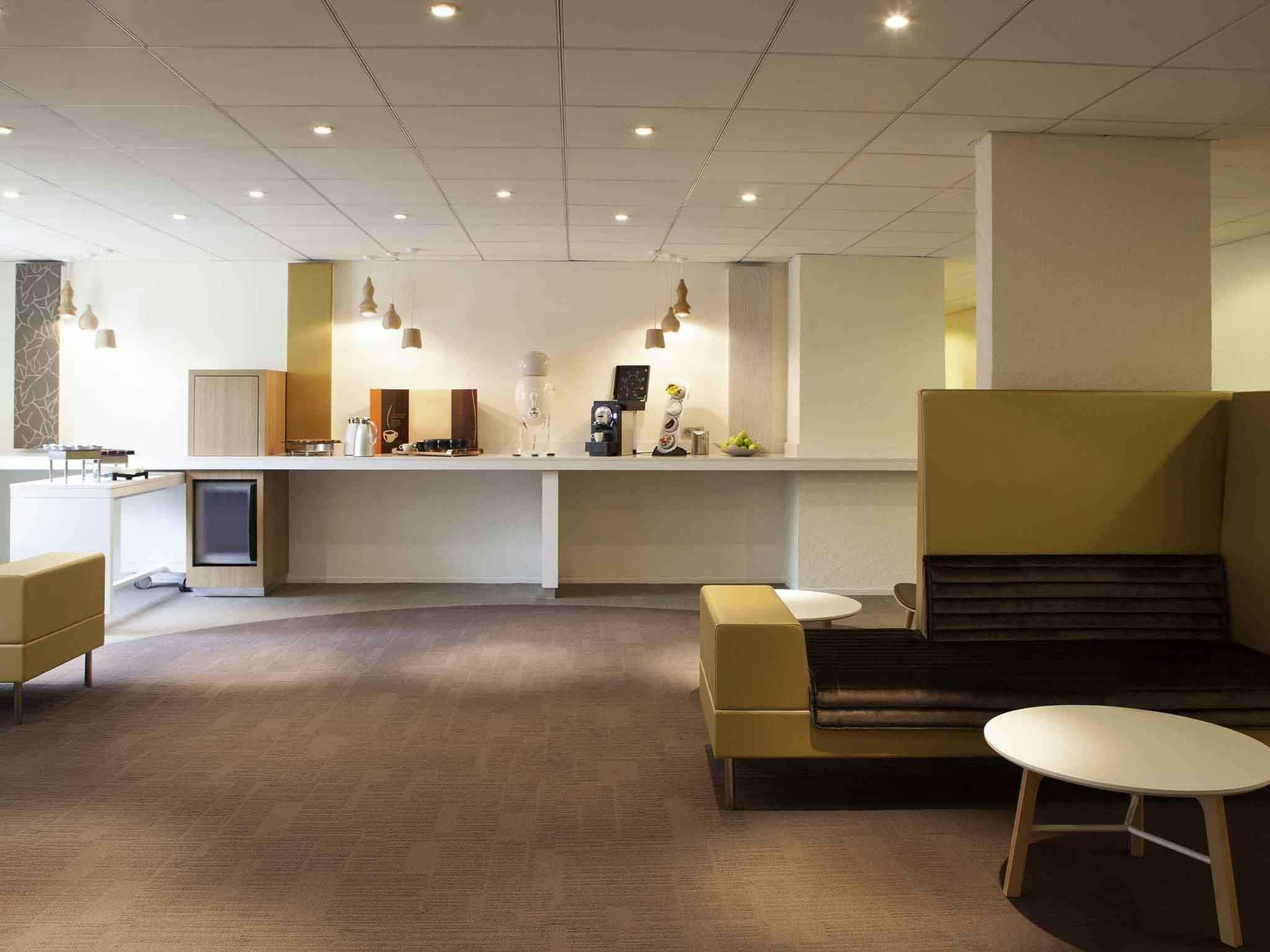 Hotel Novotel Fontainebleau Ury photo 2