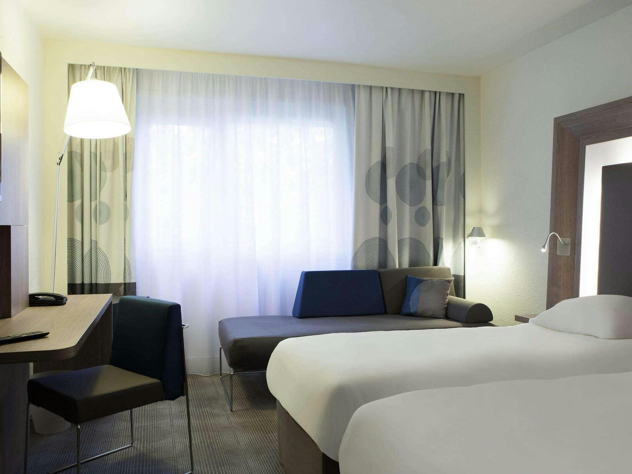 Hotel Novotel Fontainebleau Ury photo 3