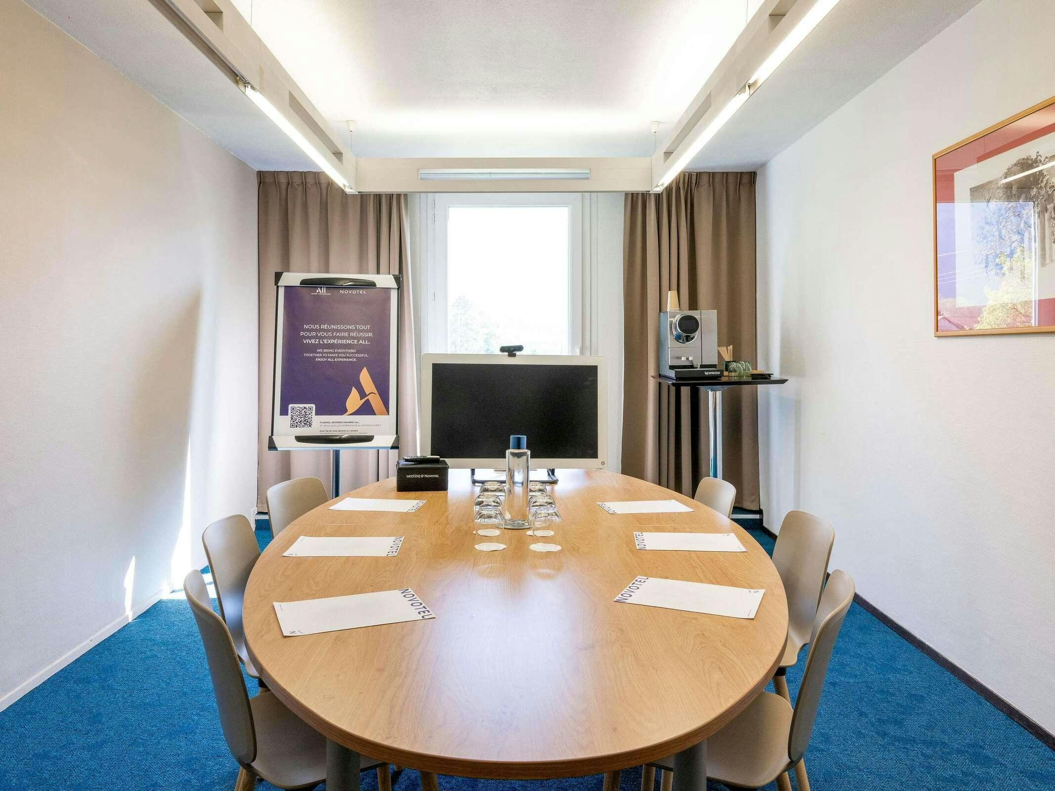 Hotel Novotel Grenoble Nord Voreppe photo 2