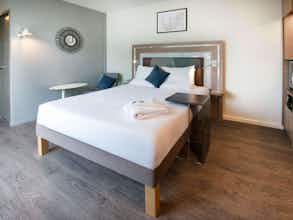 Hotel Novotel Senart Golf De Greenparc photo 2