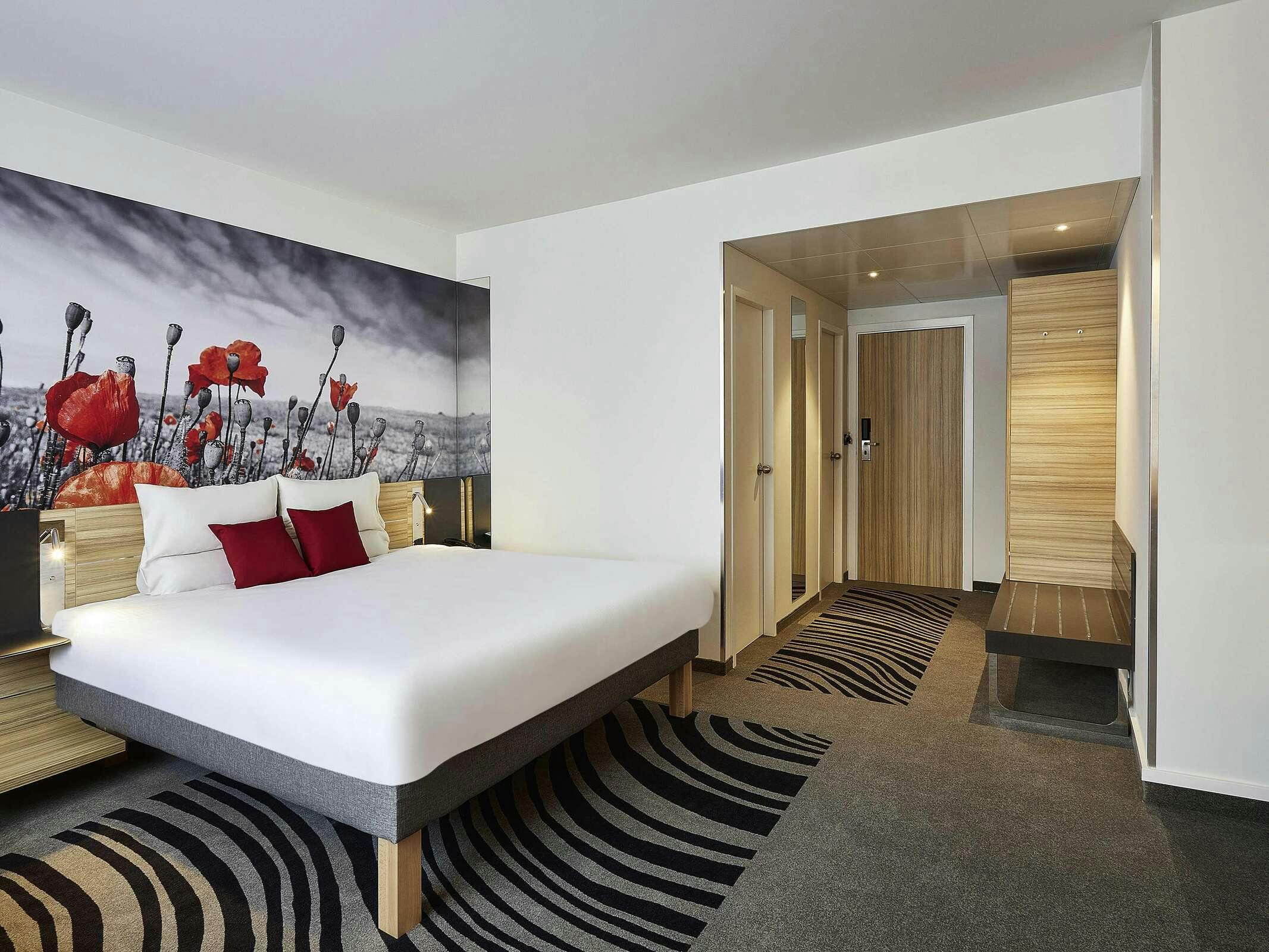 Hotel Novotel Ieper Centrum Flanders Fields photo 2