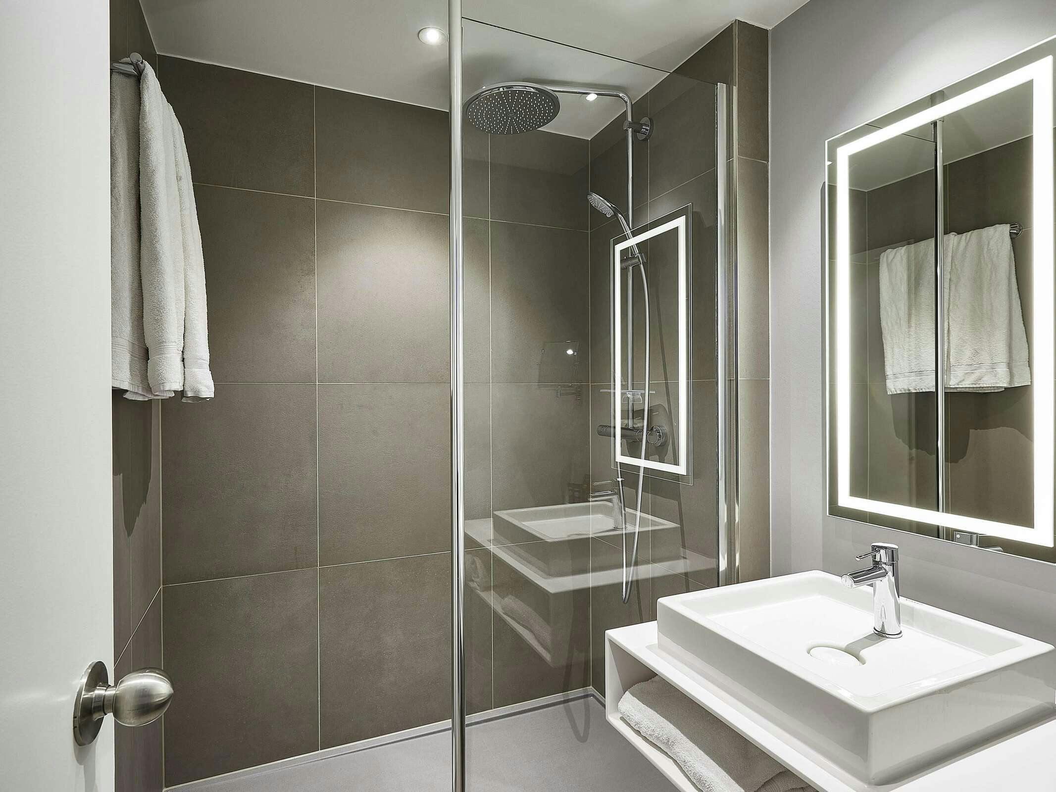 Hotel Novotel Ieper Centrum Flanders Fields photo 4