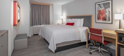 St. Clair Hotel - Magnificent Mile