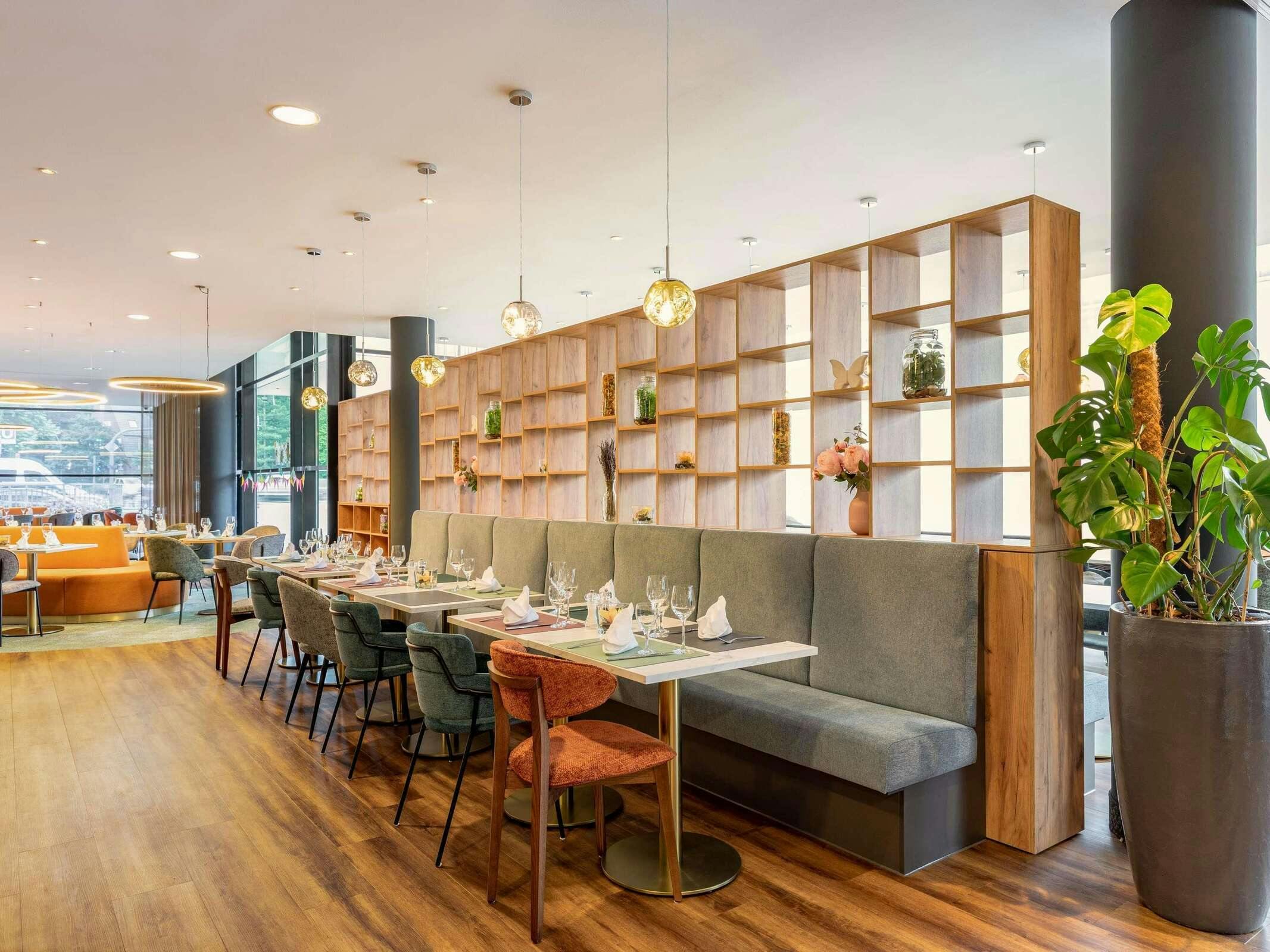 Hotel Novotel Hamburg City Alster photo 5