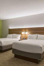 Hotel Holiday Inn Express & Suites San Marcos South photo 5