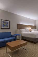 Hotel Holiday Inn Express & Suites San Marcos South photo 2