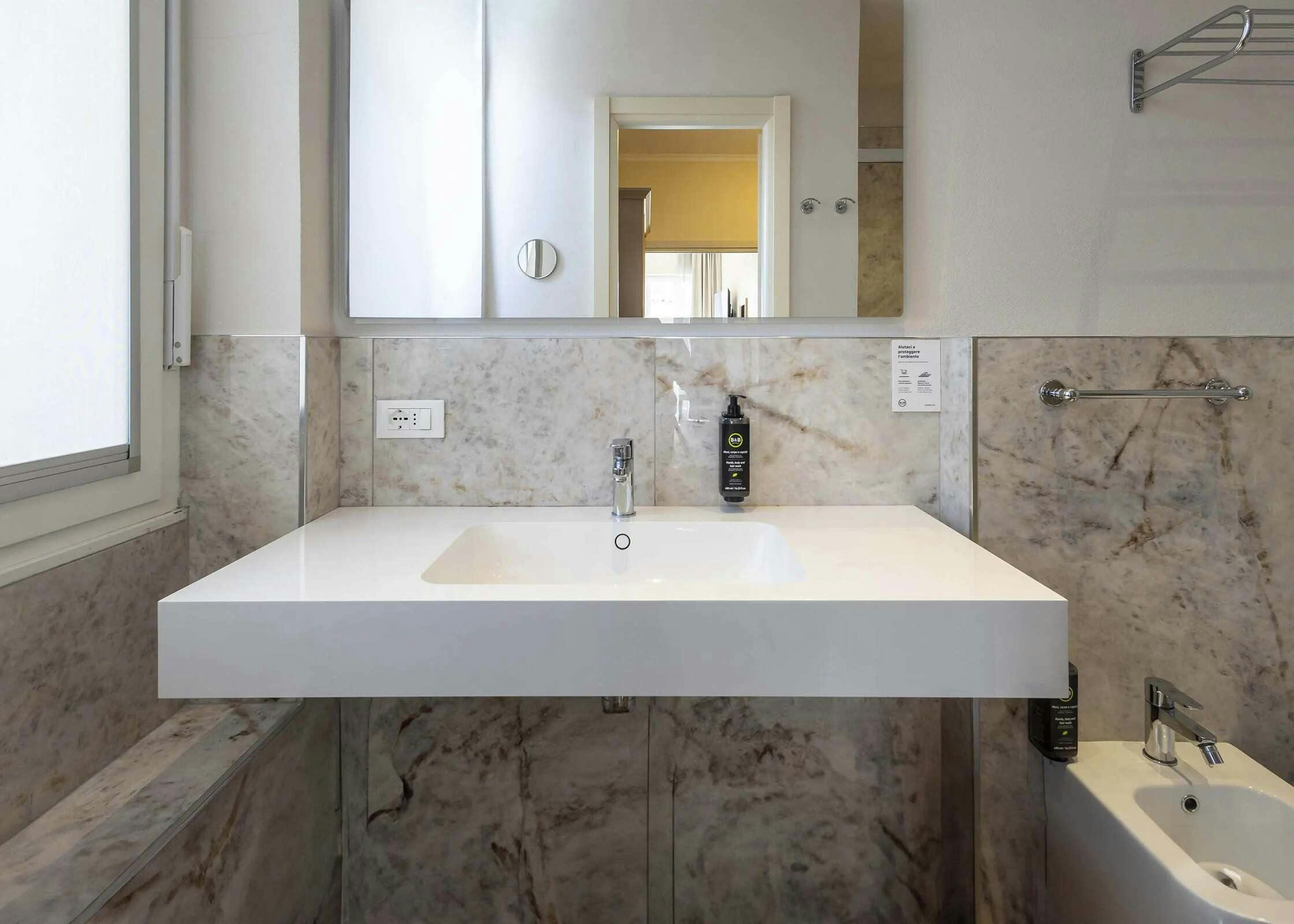 Hotel B&B HOTEL Diano Marina Palace photo 1