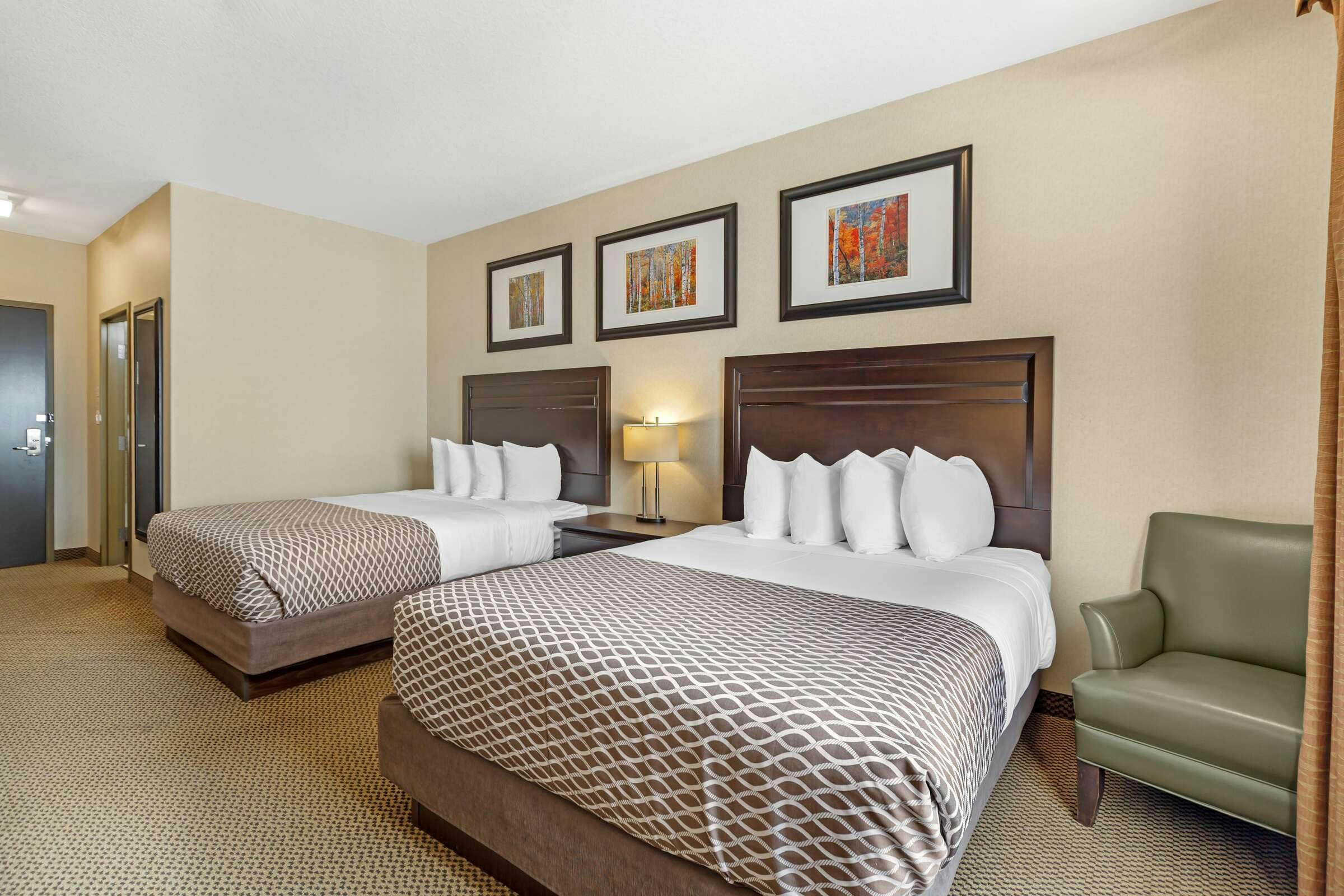 Hotel Best Western Plus The Inn At St. Albert photo 1
