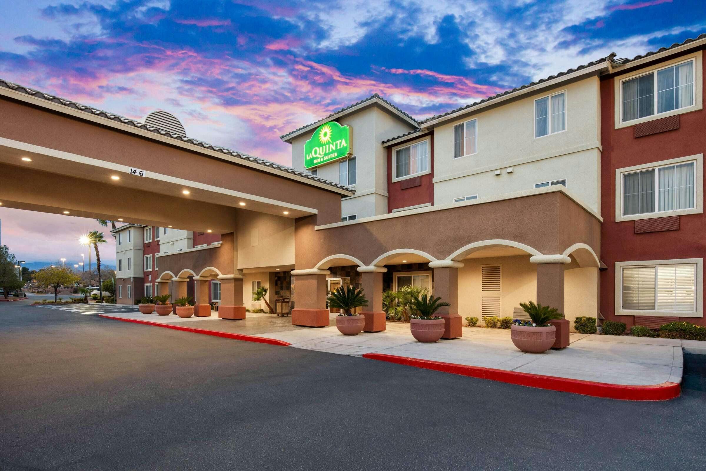Hotel La Quinta Inn Ste Red Rock photo 1