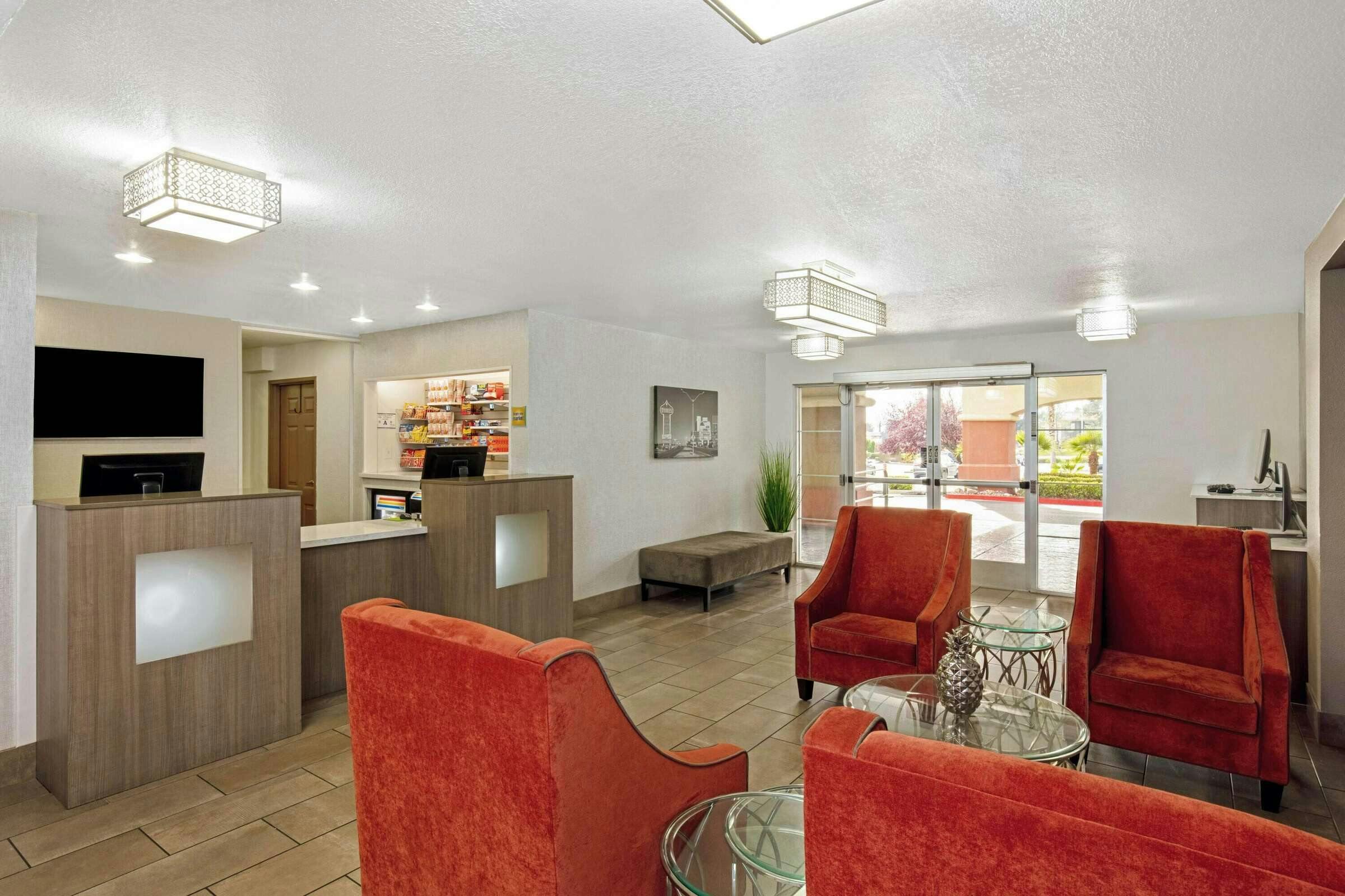 Hotel La Quinta Inn Ste Red Rock photo 3