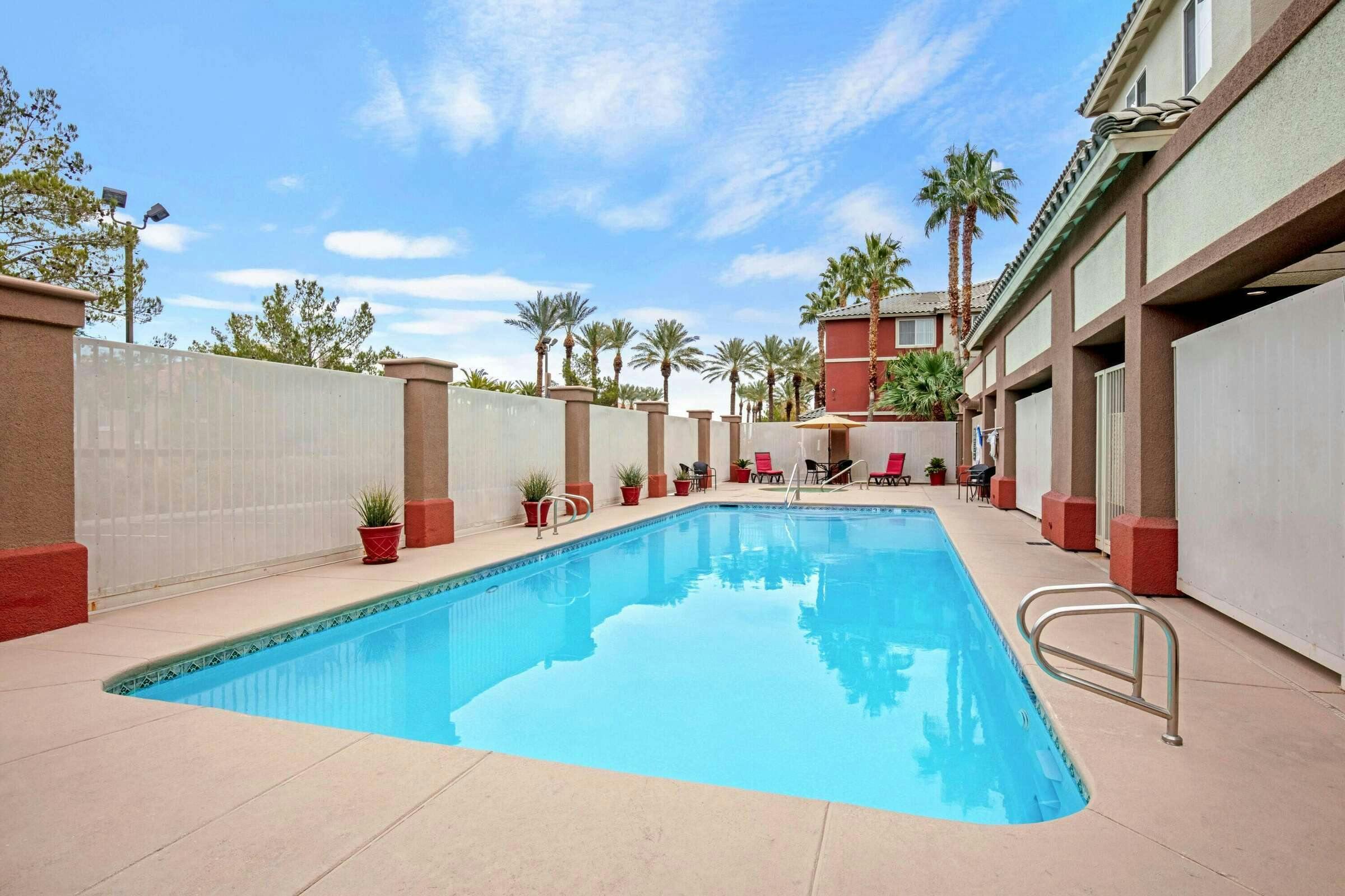 Hotel La Quinta Inn Ste Red Rock photo 5