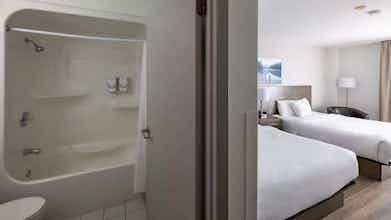 Hotel Repotel Airport Quebec photo 1