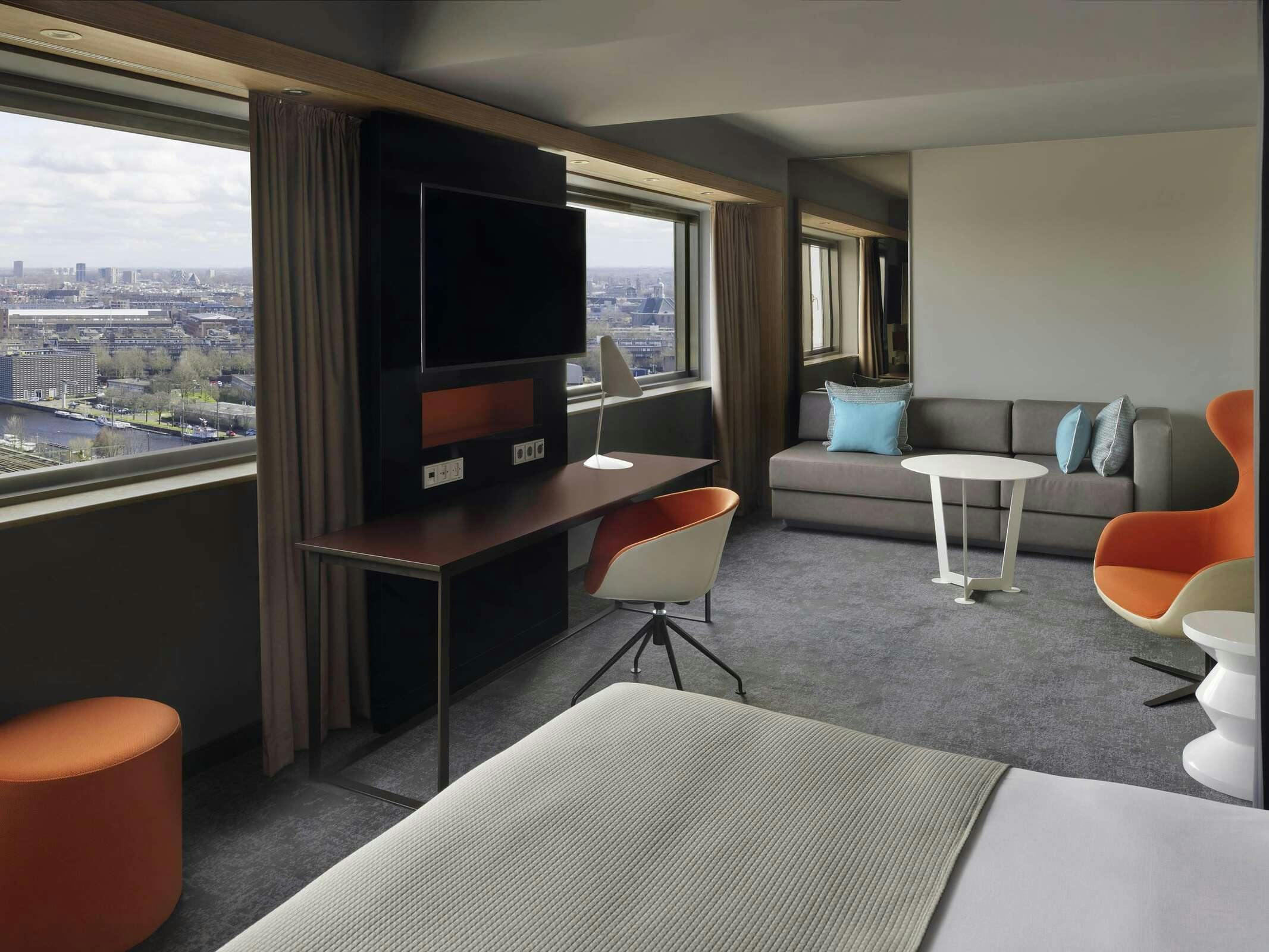 Hotel Mövenpick Hotel Amsterdam City Center photo 4