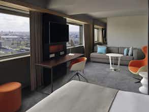 Hotel Mövenpick Hotel Amsterdam City Center photo 4