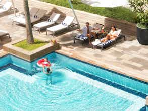 Hotel Swissotel Al Ghurair photo 1
