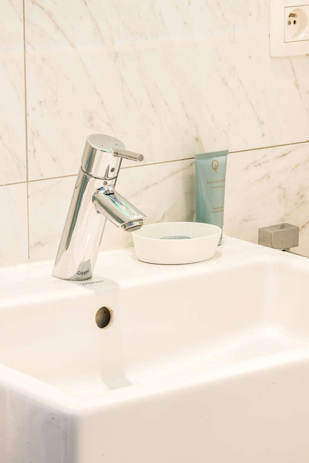 Hotel Pillows Grand Hotel Place Rouppe Brussels photo 3