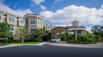 West Inn & Suites
