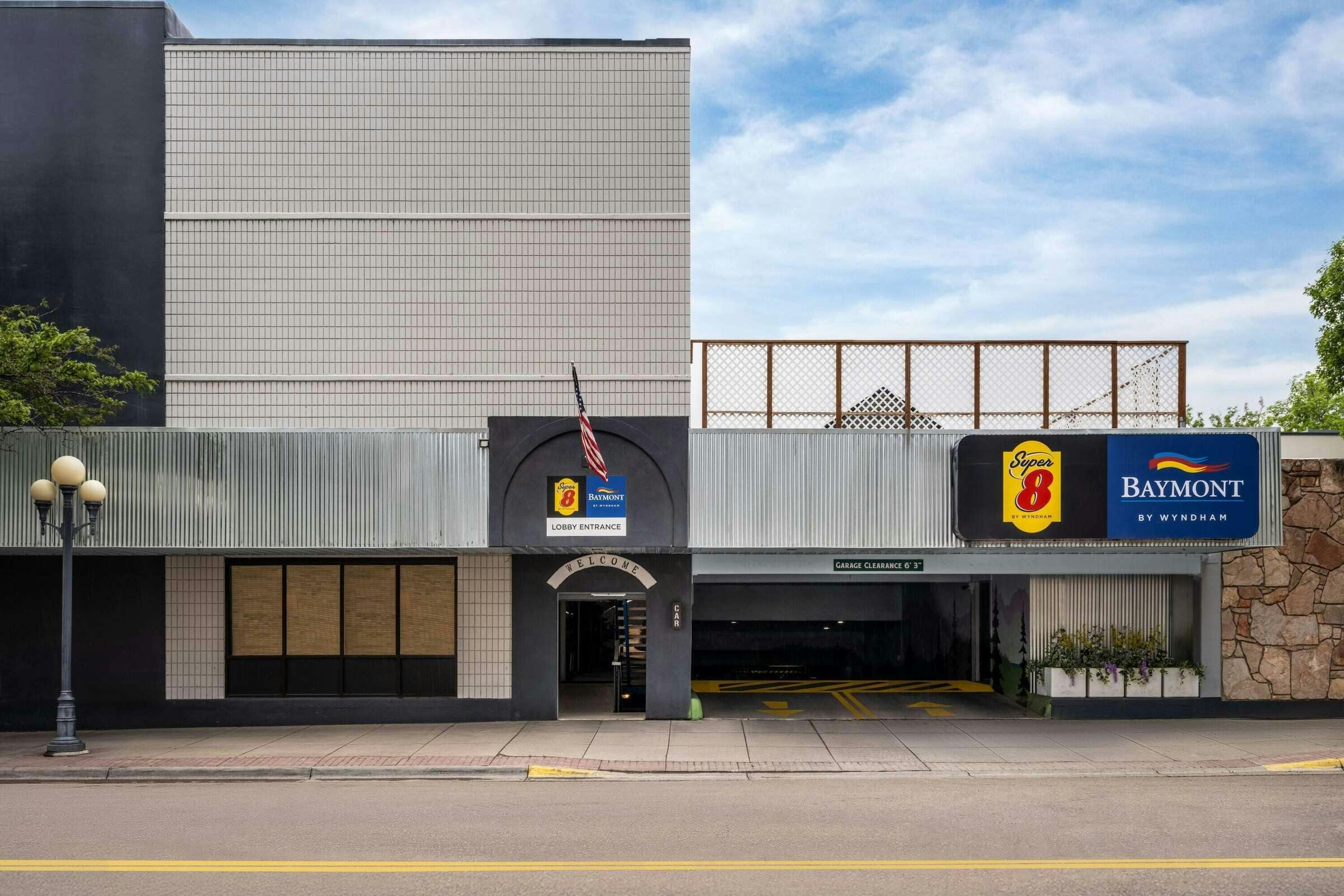 Hotel Super 8 Great Falls City Ctr photo 1