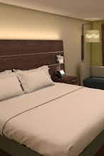 Hotel Holiday Inn Express & Suites Lake Havasu London Bridge photo 2