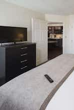 Hotel Candlewood Suites Eau Claire I-94 photo 3