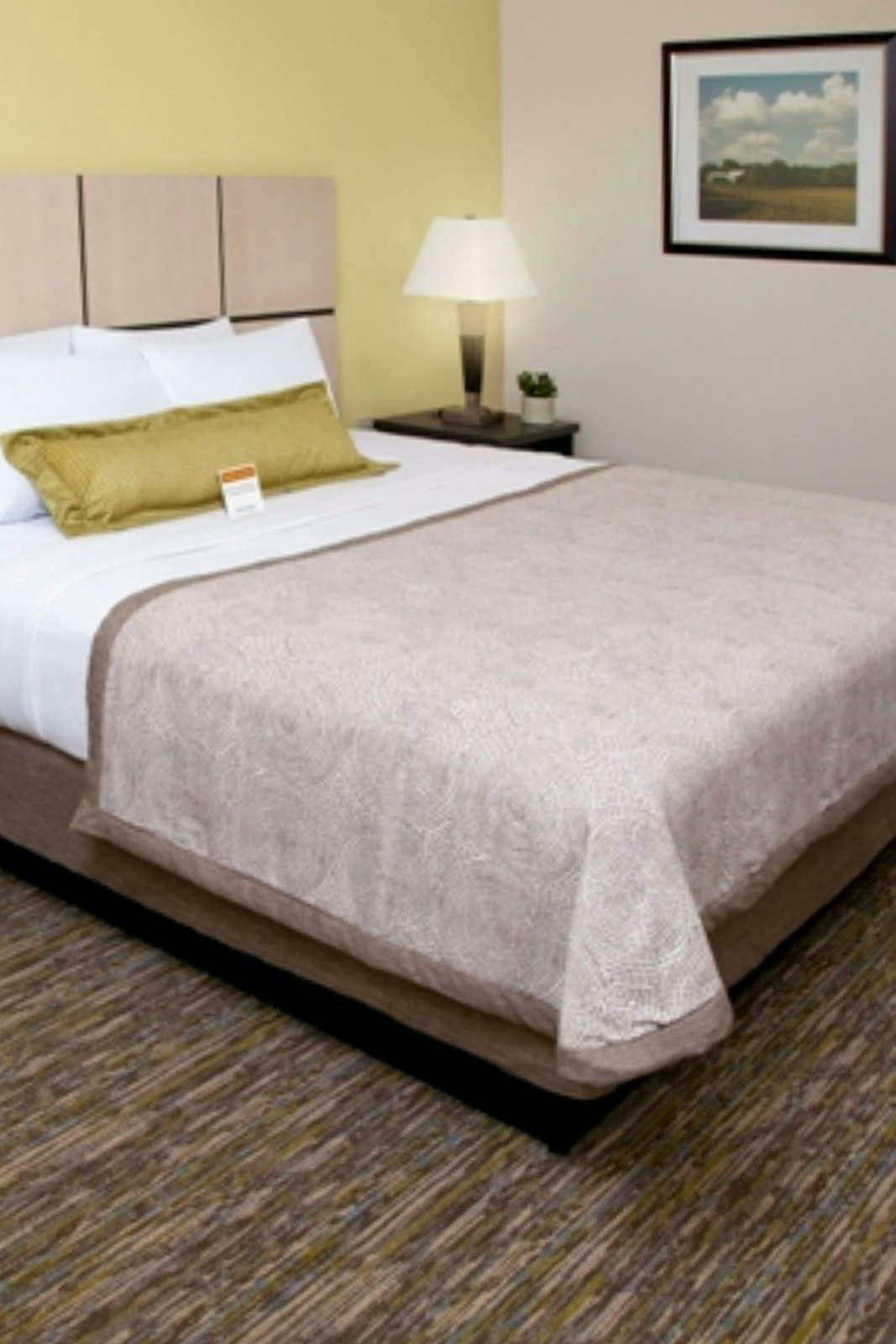 Hotel Candlewood Suites Eau Claire I-94 photo 2