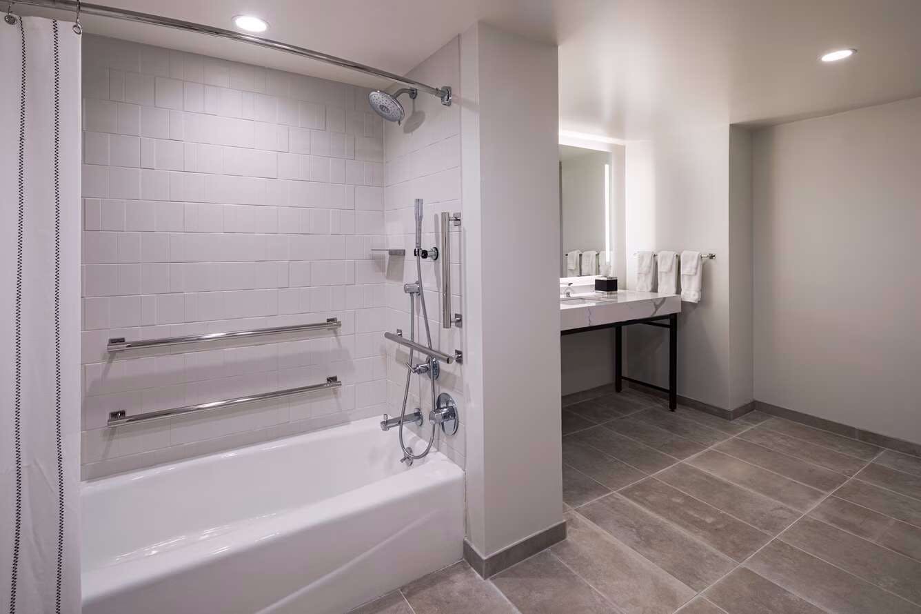 Sheraton Portland at Sable Oaks