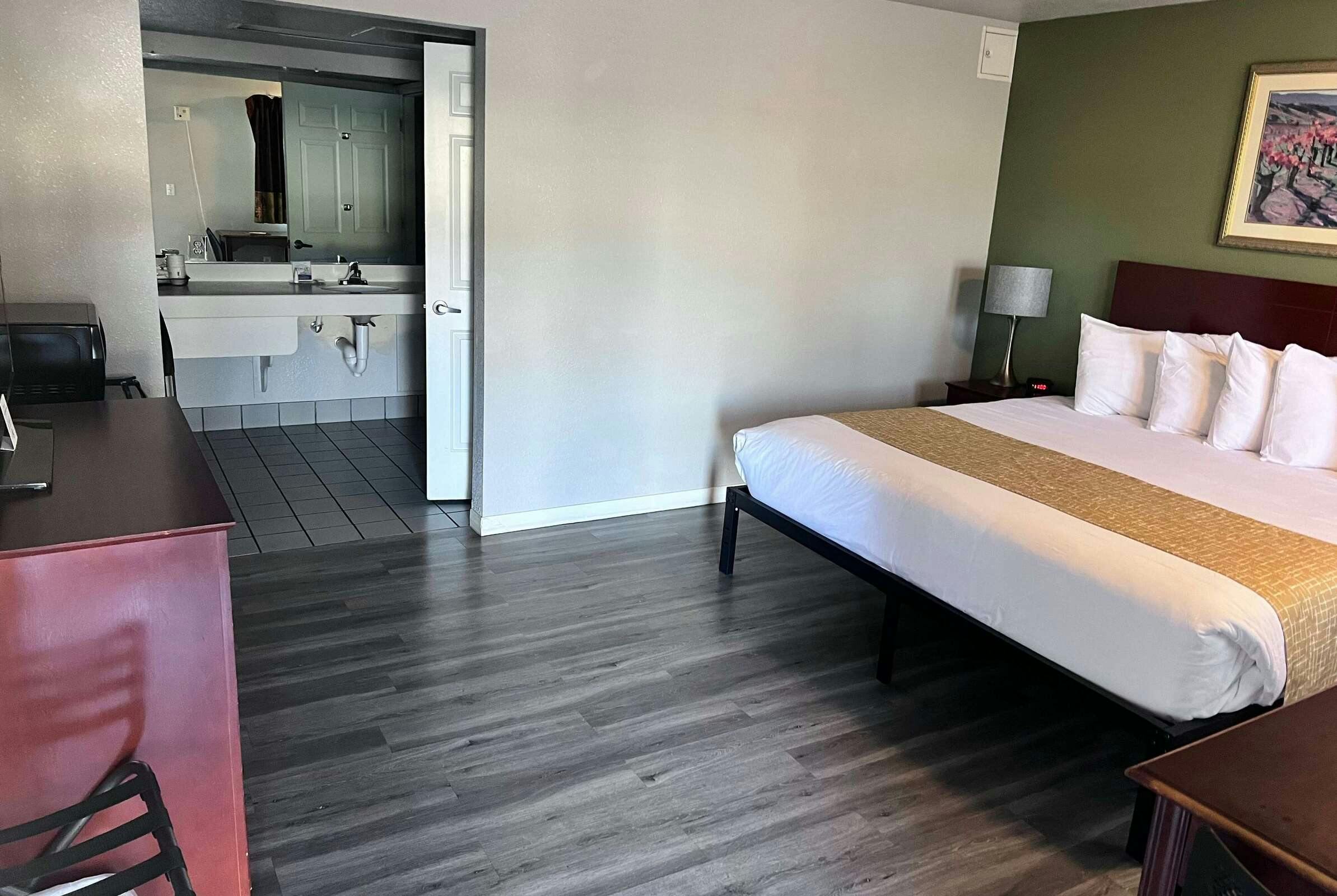 Hotel Travelodge Redding CA photo 3