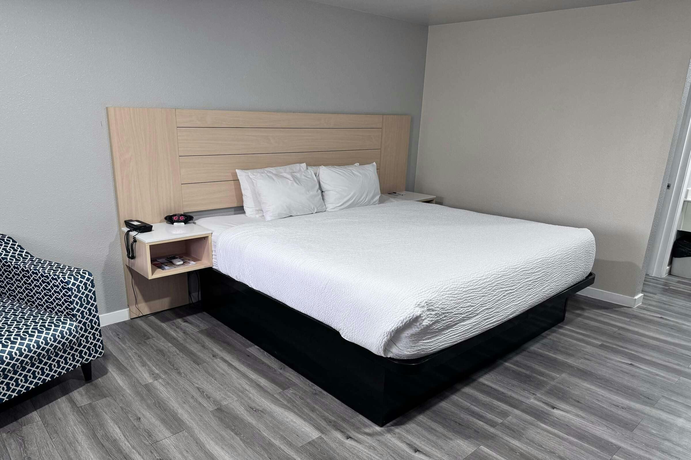 Hotel Travelodge Redding CA photo 5