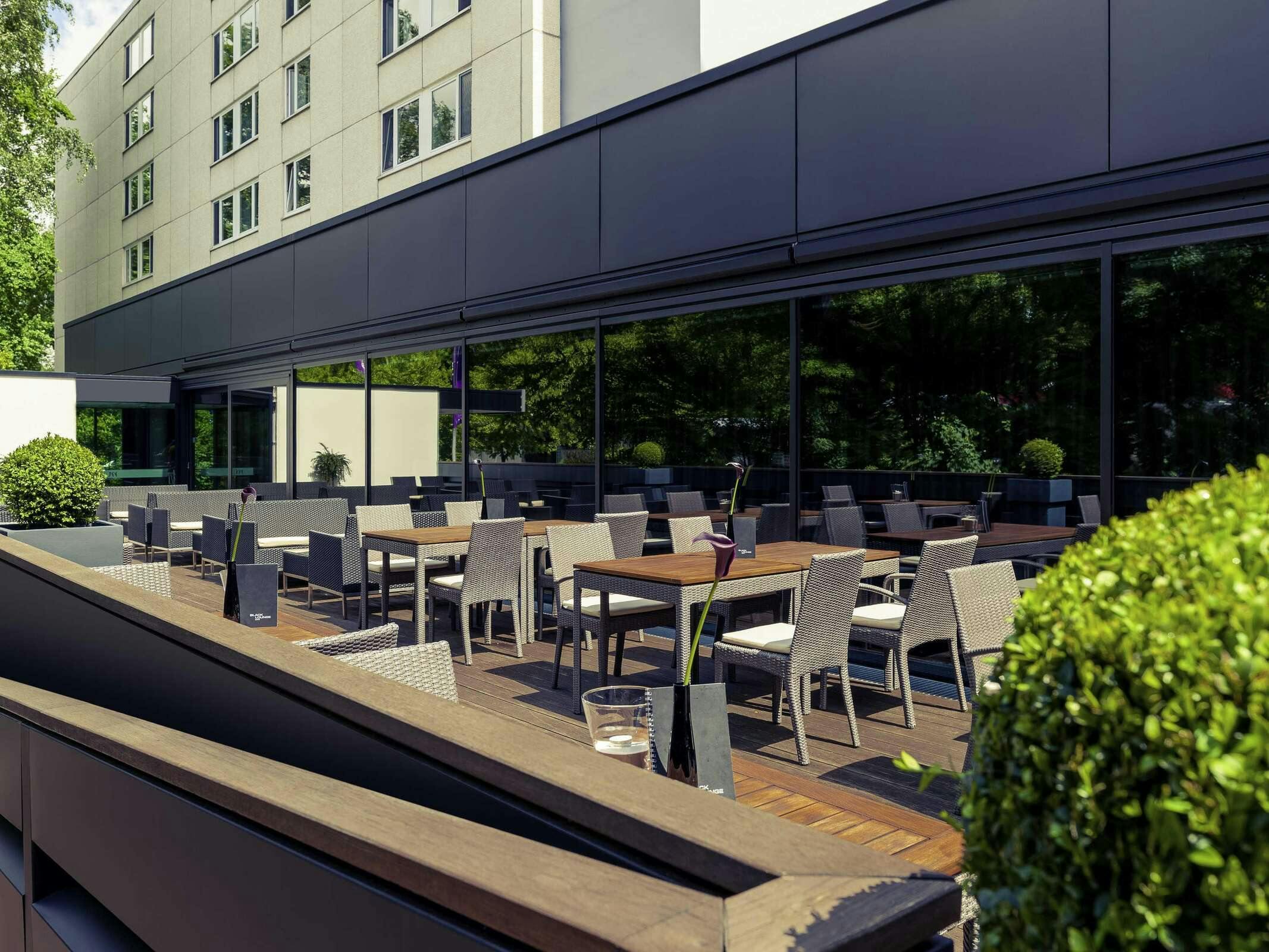 Hotel Congress Hotel Mercure Nuernberg An Der Messe photo 3