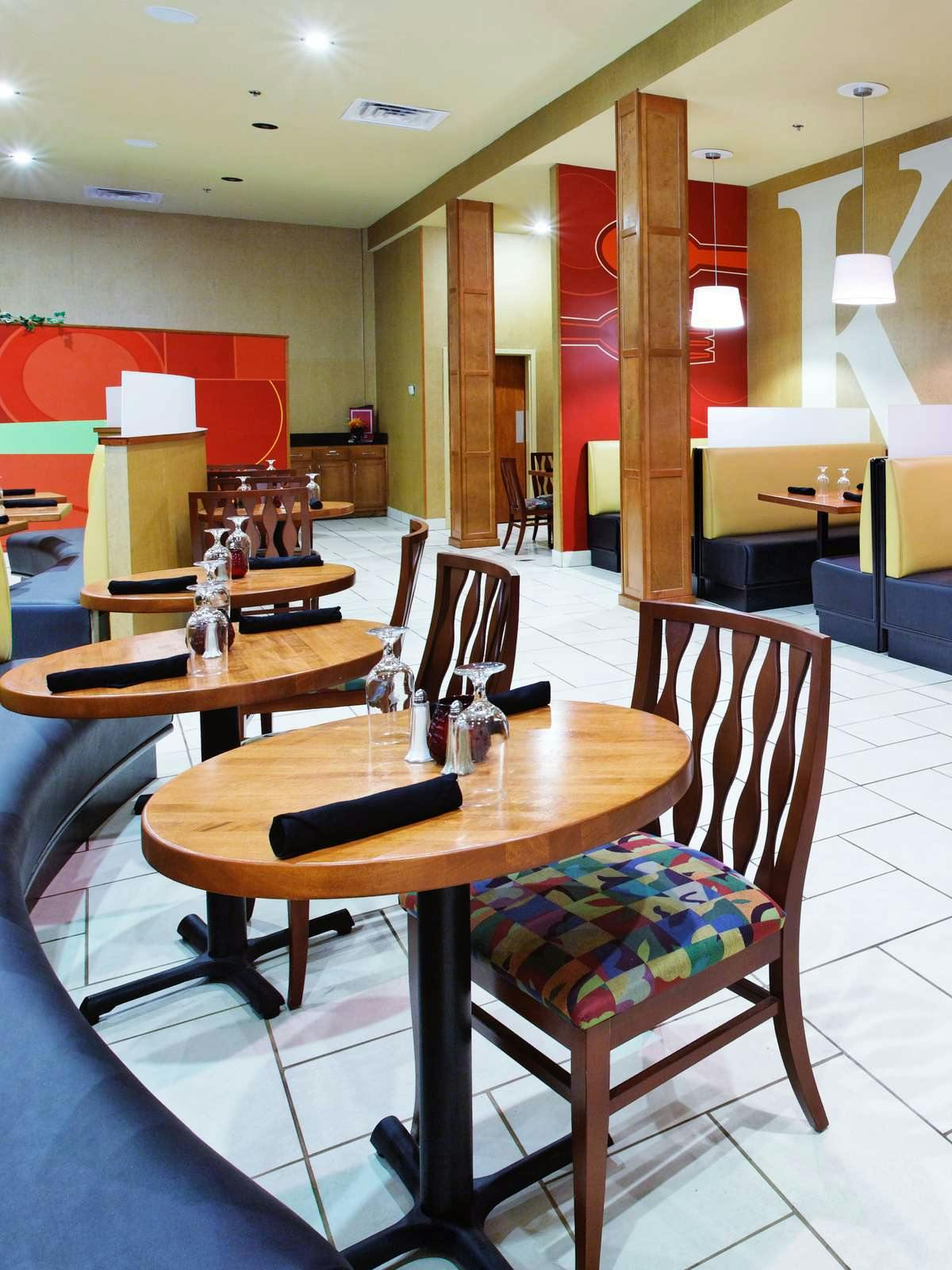 Hotel Holiday Inn Batesville photo 3