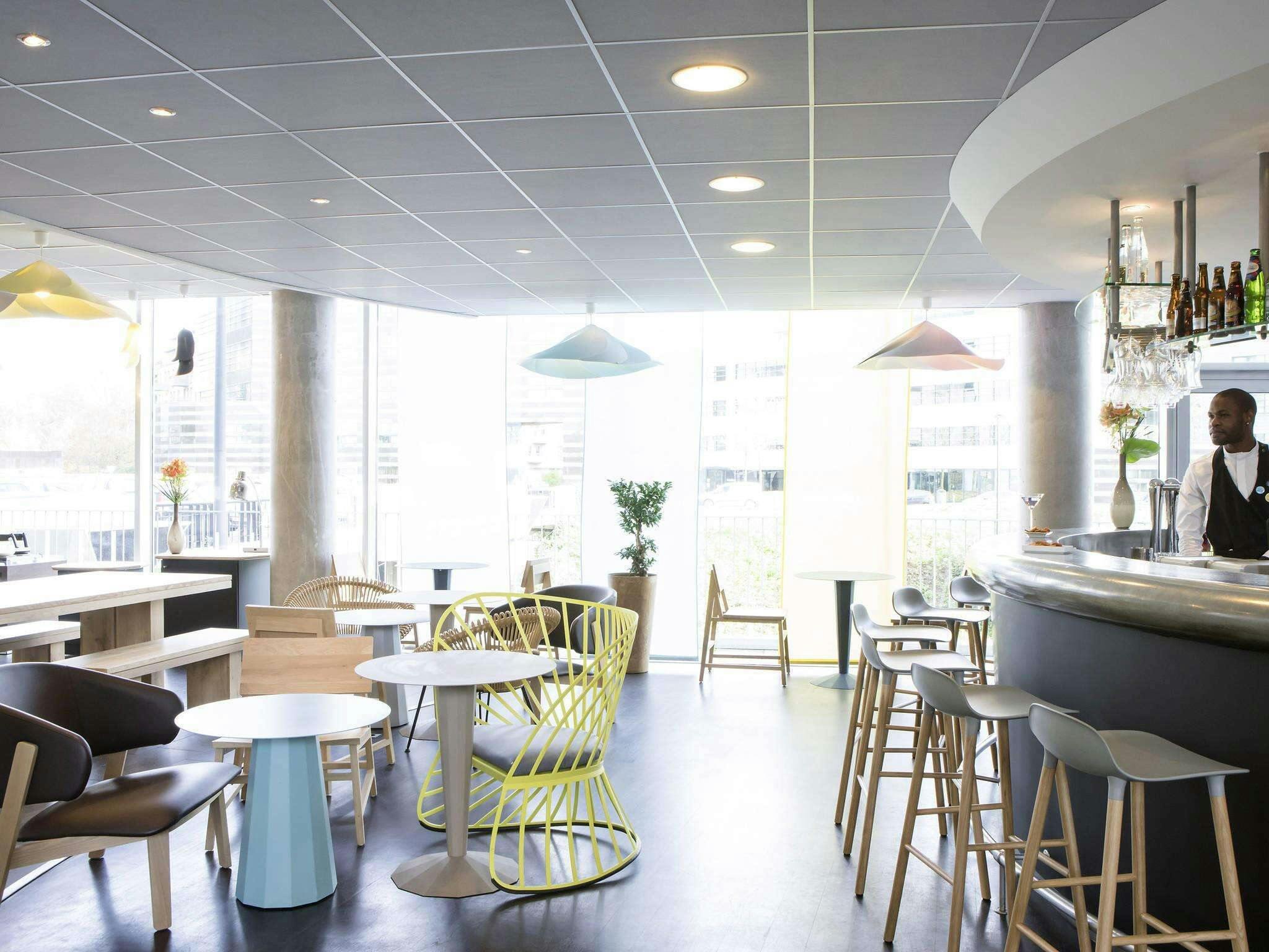 Hotel Novotel Suites Gare Lille Europe photo 2