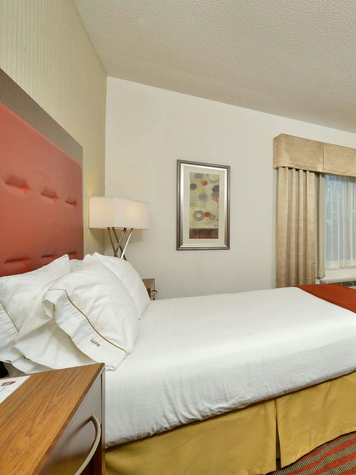 Hotel Holiday Inn Express Milford photo 1