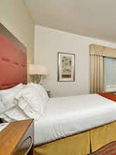 Hotel Holiday Inn Express Milford photo 1