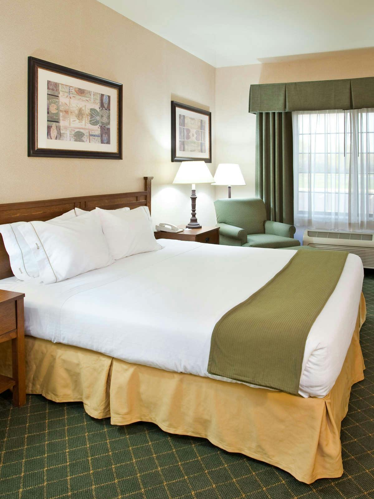 Hotel Holiday Inn Express Logan photo 1