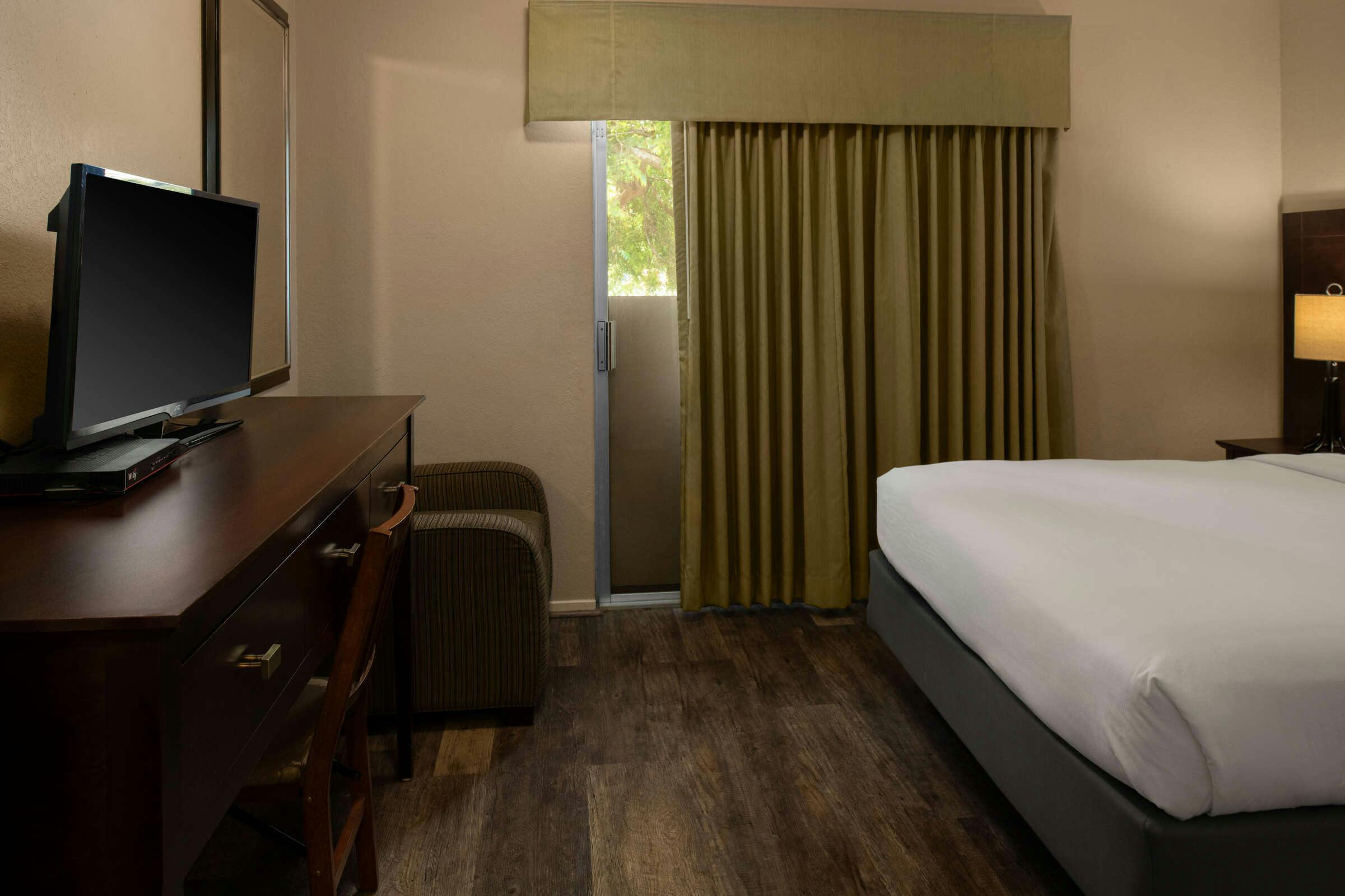 Hotel Scottish Fairway Inn photo 3