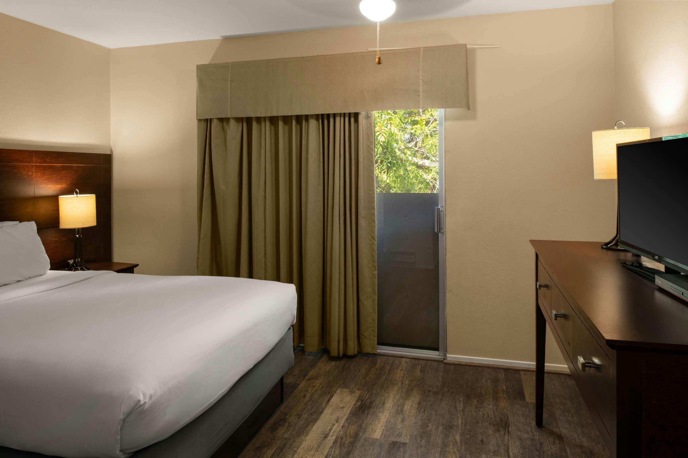 Hotel Scottish Fairway Inn photo 5