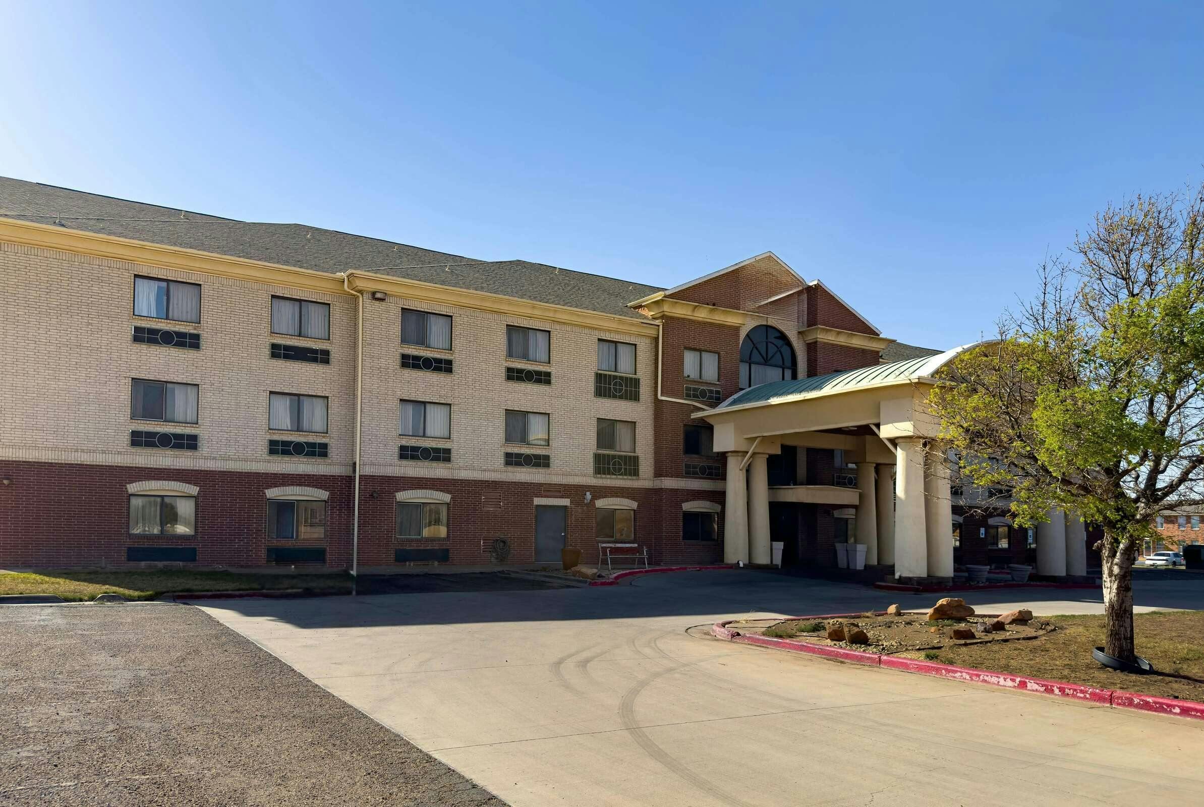 Hotel Wingate Lubbock TX South photo 1