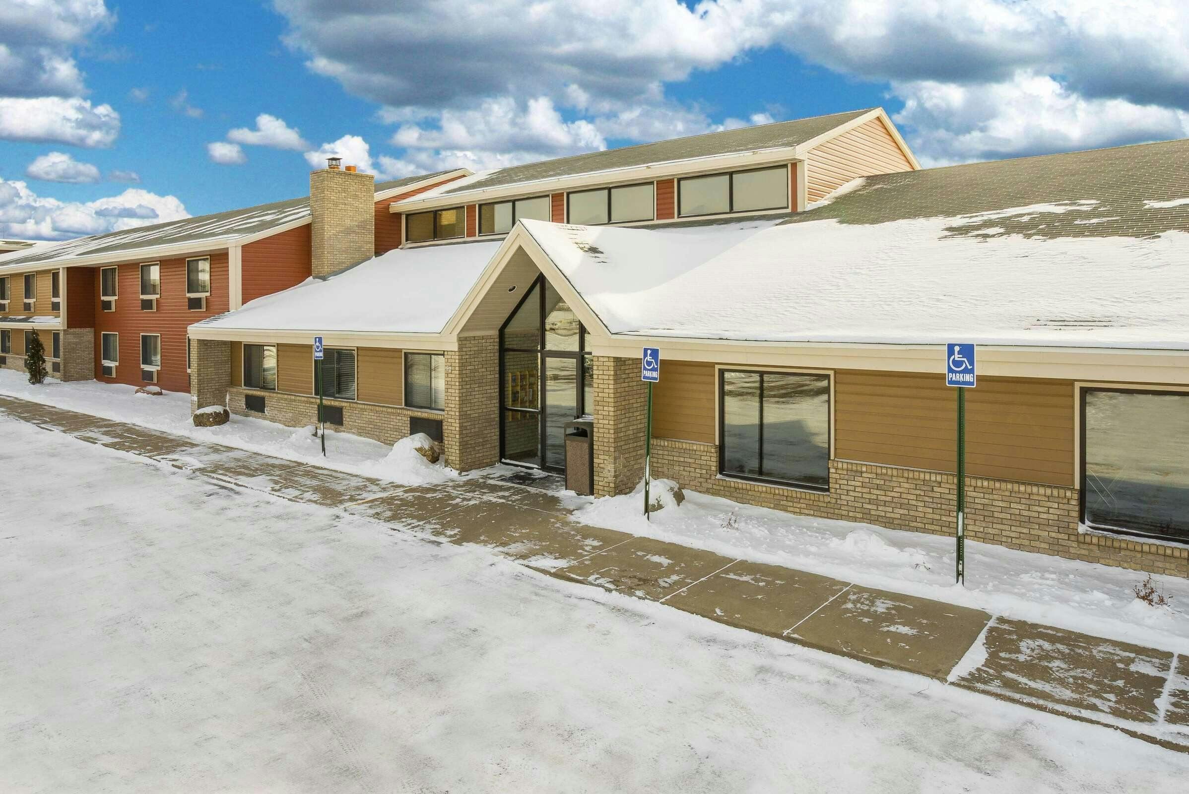 Hotel AmericInn Sioux Falls photo 1