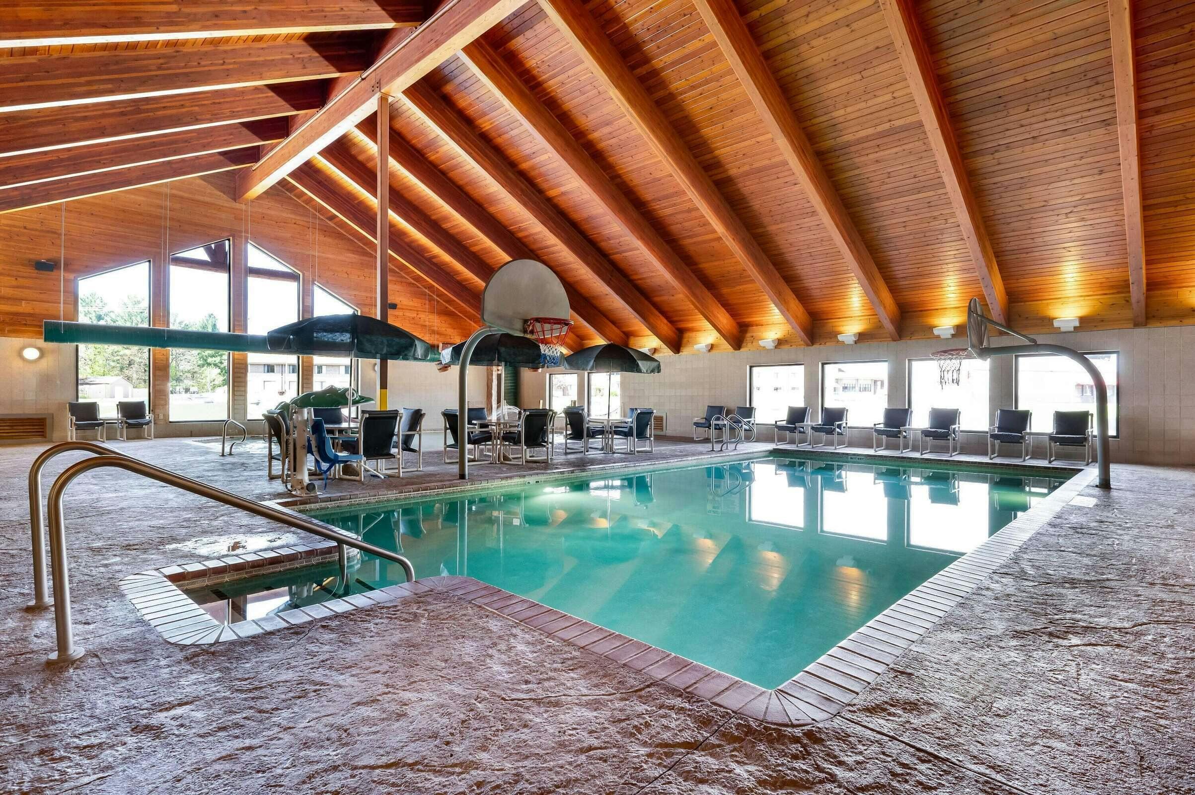 Hotel AmericInn WI Dells photo 5