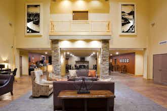 Hotel AmericInn Wyndham Fargo Medcl photo 3