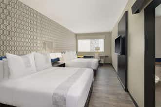 Hotel Glō Best Western Tulsa Catoosa East Route 66 photo 2