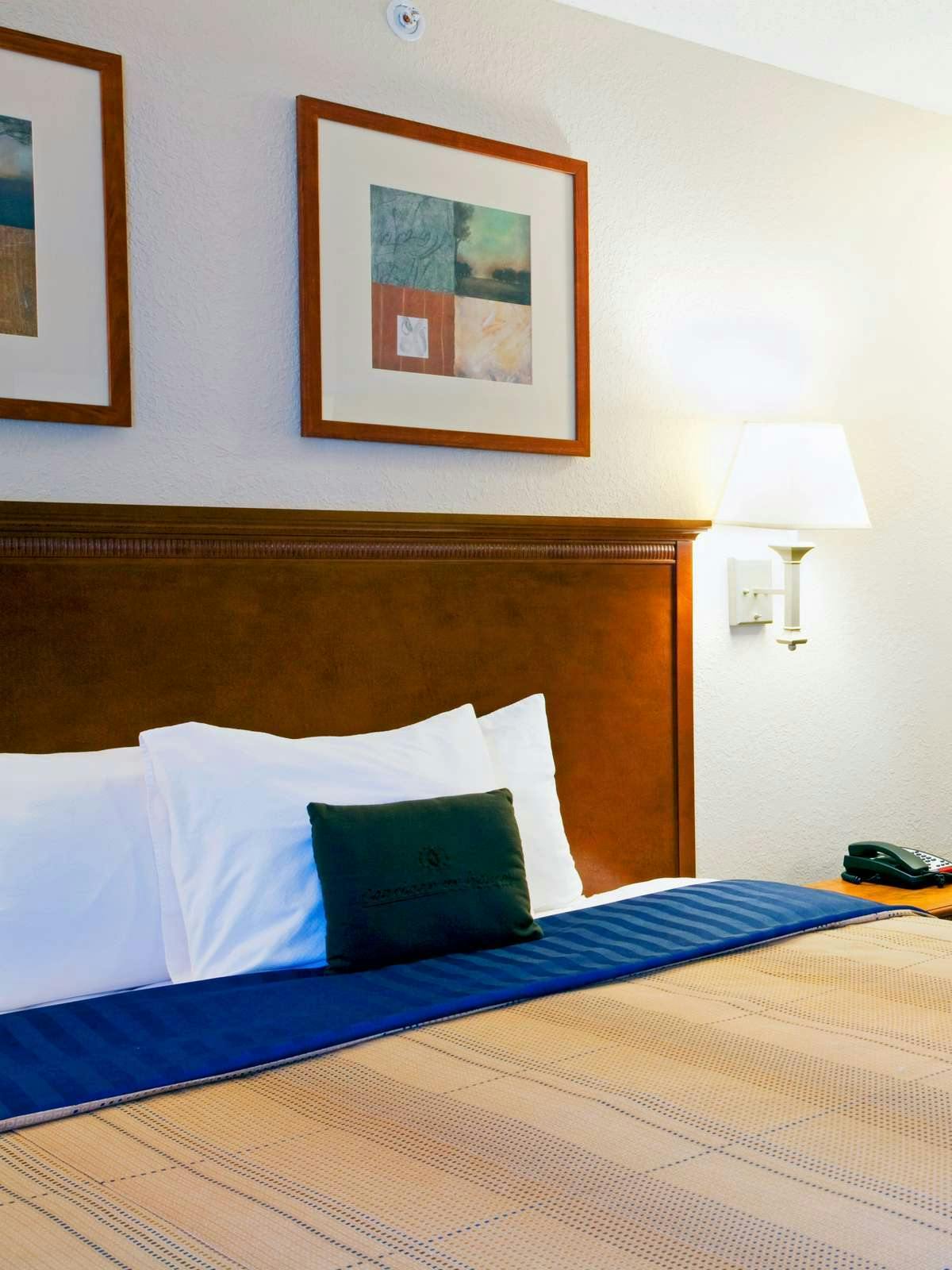 Hotel Candlewood Suites New Bern photo 1