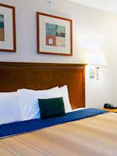 Hotel Candlewood Suites New Bern photo 1