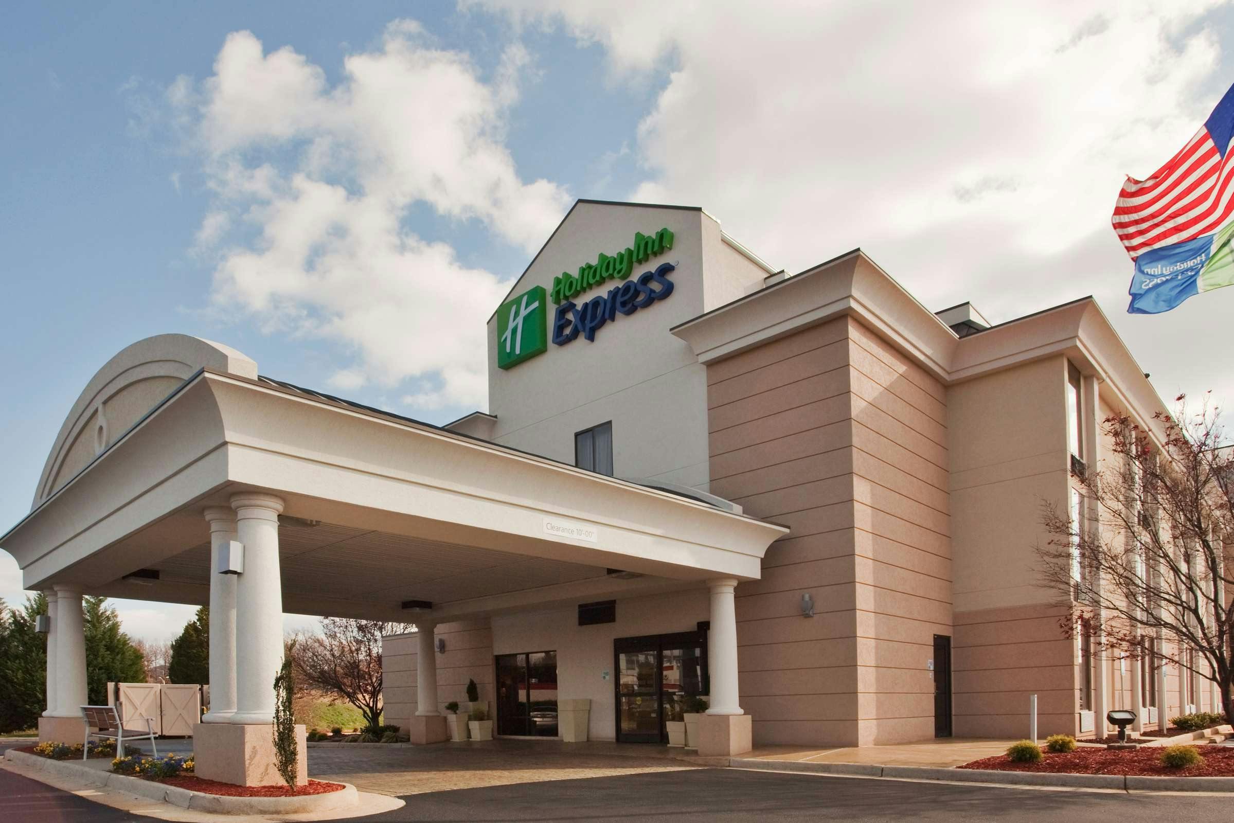 Holiday Inn Express Lynchburg