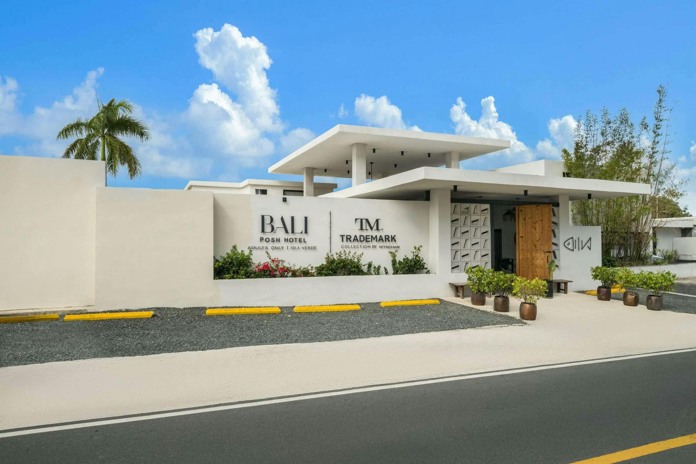 Bali Hotel Isla Verde