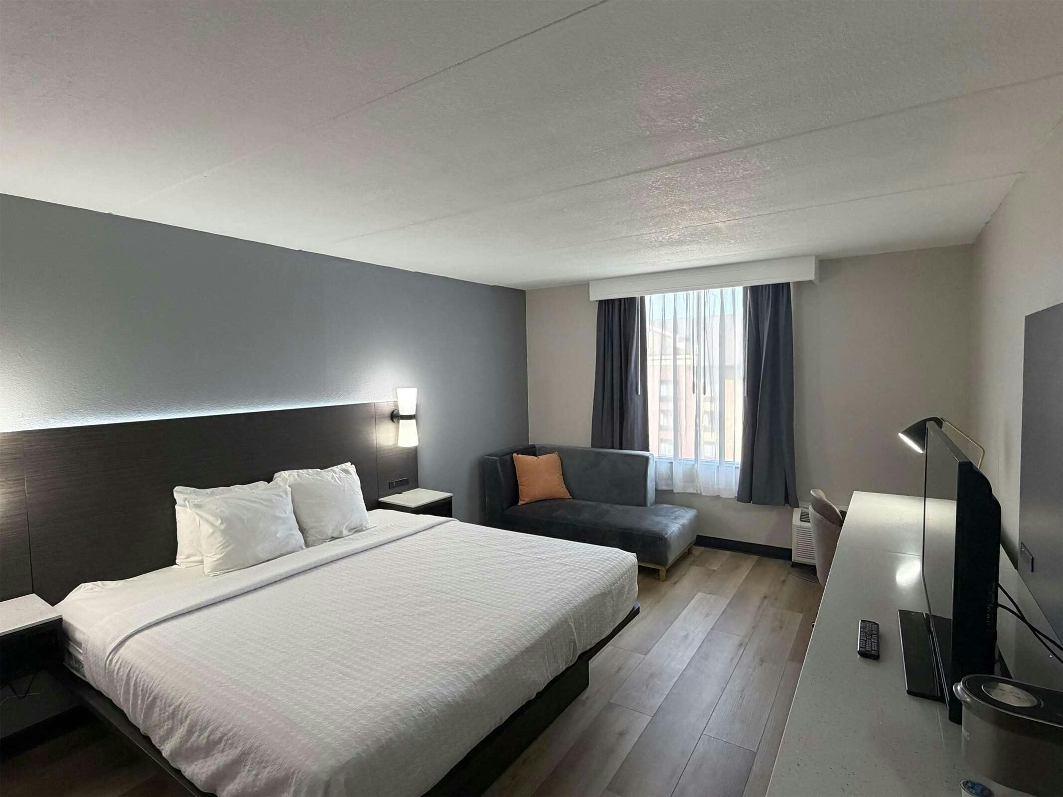 Hotel Sure Stay By Best Western Charlotte Matthews photo 5