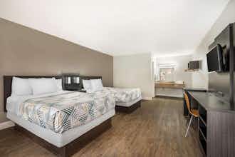 Hotel Travelodge Norfolk Airport photo 4