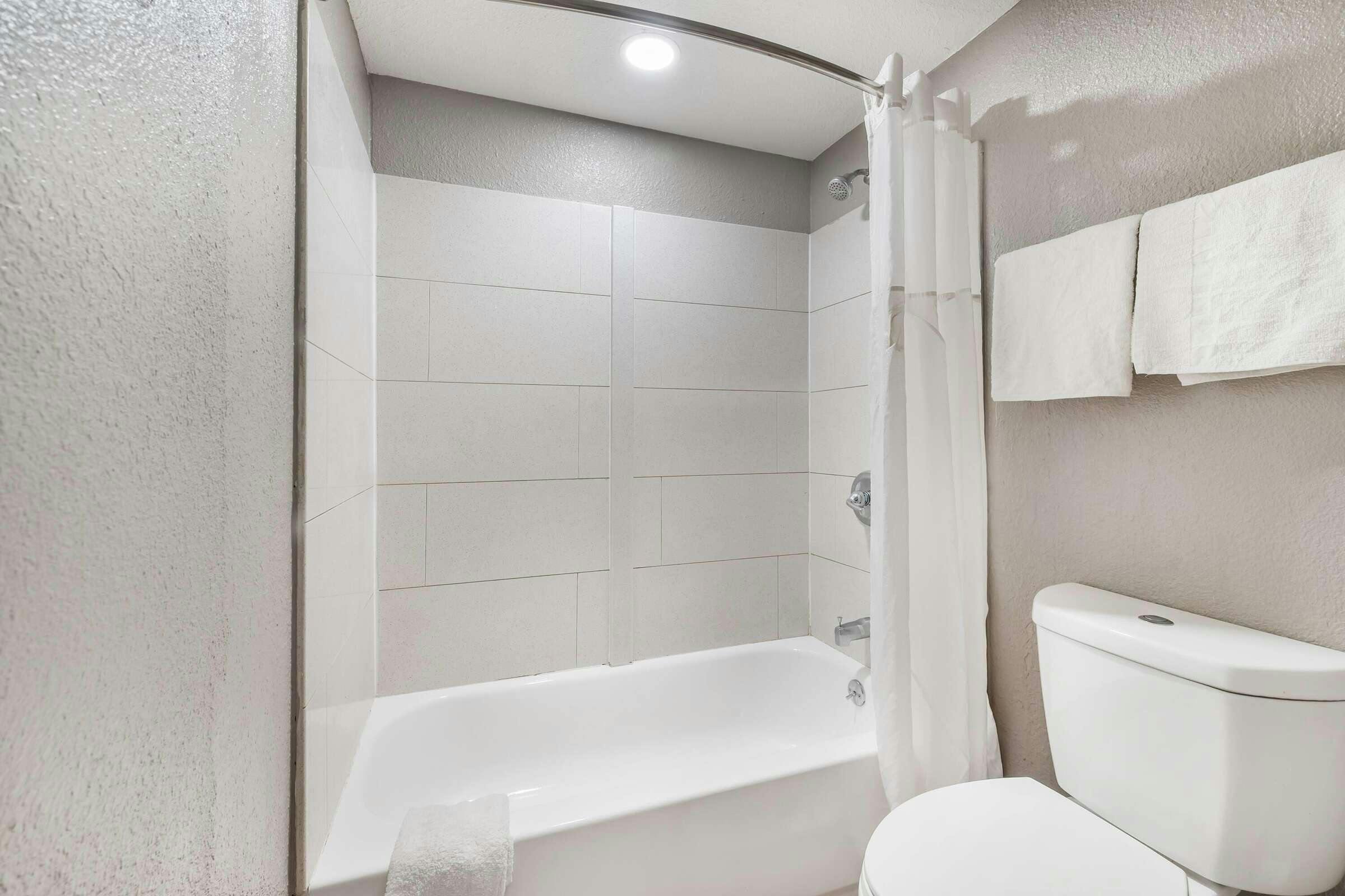 Hotel Travelodge Norfolk Airport photo 5